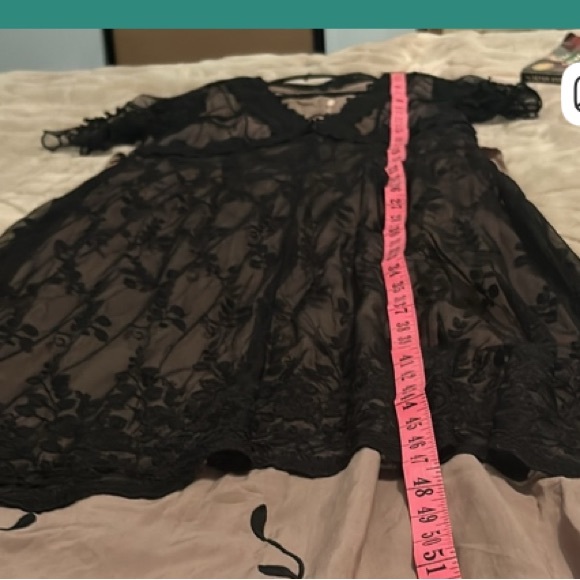 Elegant Victorian Black Lace Maxi Dress - Picture 5 of 7